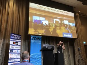 Some interesting ideas for re-teaming from @heidihelfand: Survey folks to see if they want to move. Allow them to negotiate their own "trades" between teams. Have retros on team composition. I love all of these and wish more companies would use. #yow17 https://t.co/hzsGrNOuxA