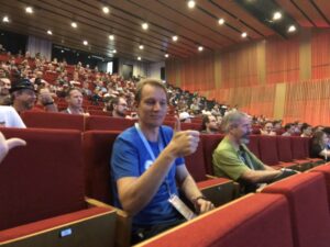 Giggles as everyone tests out whether they have a hitchhiker's thumb. #yow17 https://t.co/J57i59sA5b