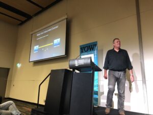 Never use unbounded queues... or Bad Things Will Happen. 🔥💥 @davefarley77 #yow17 https://t.co/NTjmtcGtBL