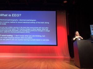 . @jennifermarsman got an EEG headset to live out her dream of being Jean Grey. Getting Microsoft to pay for it was just the icing on the cake. 😂👏 #yow17 https://t.co/cq1oqtY4PA