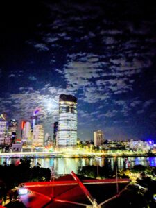 RT @apaipi: View from the speaker's dinner last night in Brisbane #yow17 #beautifulbrisbane https://t.co/F9VwsUCHsK