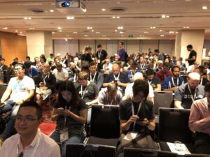 Nice big crowd for @joshprice's talk on building better APIs with GraphQL! Lots of folks wanting to learn about this technology. #yow17 https://t.co/7O0jSeQfRR