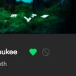 Nice! Just noticed some new buttons in Spotify. https://t.co/NN2sV3GS1e https://t.co/QL78Vueb3m