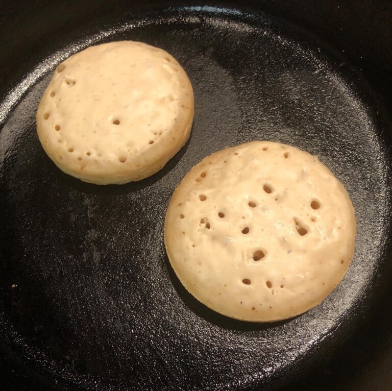 The Snook has jumped on the homemade sourdough crumpet bandwagon. 😍