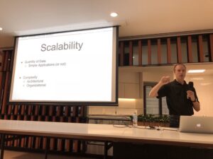 When to use Kafka? It's simply a question of scalability: you have lots of data, or your organisation/architecture is very complex. @matt_howlett @confluentinc @OCTODownUnder #TechShare #techsharesydney https://t.co/OaGy9ehBvO