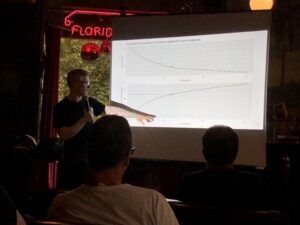 Fascinating stuff. Using text analysis to break down the content on a site into themes and then work out the optimal number of themes to describe *all* the content. #wawsydney @johannux https://t.co/OncdhkQFRG