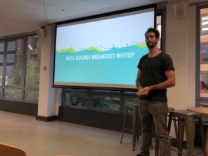 A rare morning meet up for me - Sydney Data Science Breakfast! @atockar kicking things off with "food for thought." https://t.co/FTvhrkEz5p