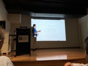 When the group fractured and split in real life, the researcher was able to predict which side all but 1 member picked based on network analysis! #surf18 @FPHeld https://t.co/mIomtNDYY5