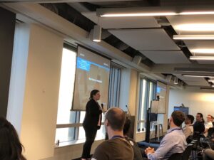 Second speaker is @AstroHyde talking about data science in astrophysics. SWEEEET. #sydneymachinelearning https://t.co/2um6mtBOiz