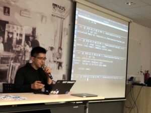 Live coding happening! @zephinzer from @GovTechSG is teaching everyone about git versioning. “Versioning is about human communication,” so you have a shorthand to all refer to the same code. @JuniorDevSG https://t.co/Sy367JYQ2Q