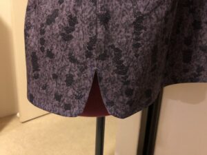 Step 22 - pin and sew the hem! https://t.co/SU7ZKF988Z