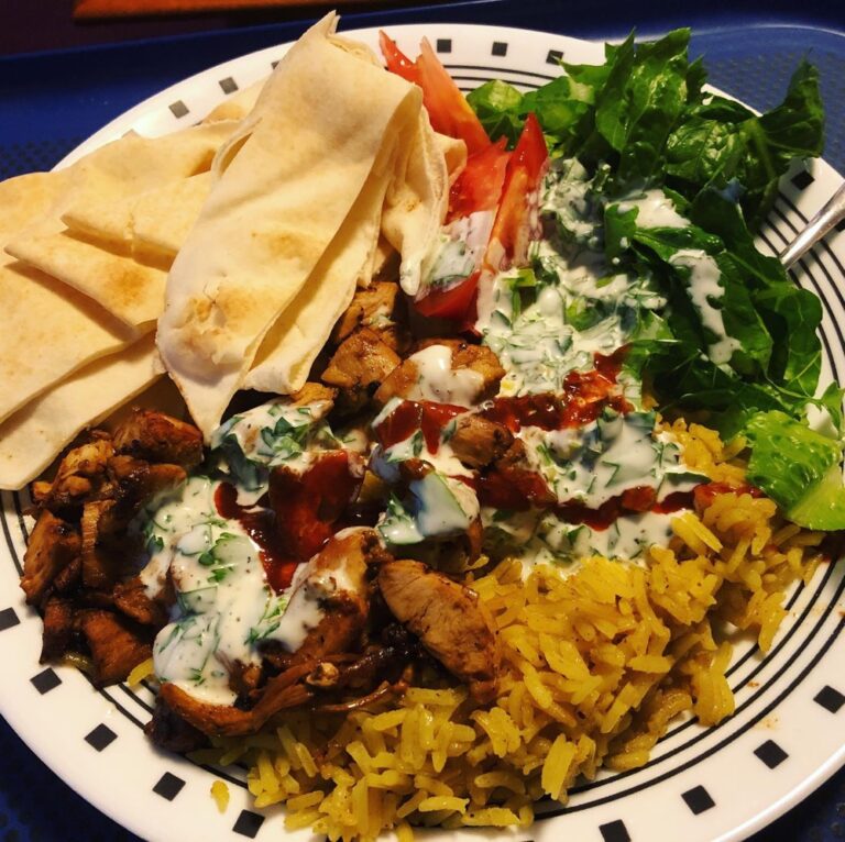 YUM! Halal cart-style chicken and rice with white sauce. (Recipe from @seriouseats) I worked hard on this...