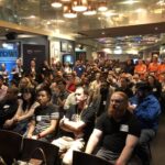 Full house for @glenngore - now if we can only get more lights on him! 😂 #yownight #AWSSumimt https://t.co/vTiMsMoR84