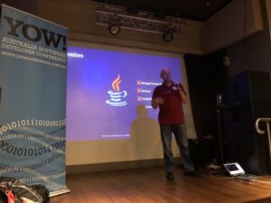 After some emergency AV work, out second speaker Roaan Vos from @Atlassian is now telling us about their journey to AWS. #yownight https://t.co/S63DBlvUaH