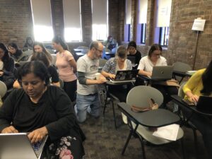 Lots of folks taking their first steps with coding today! Mentors like @the_snook are helping them when they run into trouble. @NodeGirlsSydney #nodegirls #WIIT https://t.co/bA7ra8x2Hr