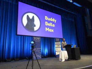 How to get an audience on side - put adorable doggos in your slides! ❤️🐶 #YOWData @simoncarryer (The code is on Github! https://t.co/aYnY3vg7Dp) https://t.co/fLZ6vs7CiM