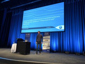 Aidan from CSIRO is up next - talking about infrastructure as code and hypothesis-driven architecture. (Nice shout out to @boicy!) #YOWData https://t.co/eNTPC3jF1H