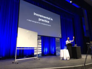 Talking about MS Excel as example of a good incrementalisation framework. Ahhhhh! 💡 @yminsky #ylj18 https://t.co/DSwmOImfTw