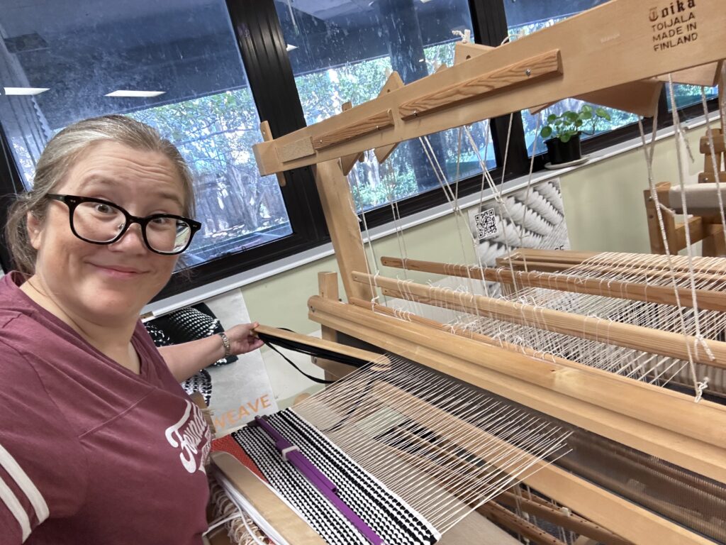 Weaving a rug