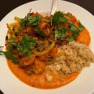 Vegan Pumpkin Curry with Quinoa. This was a special virtual “lunch and learn” put on by the AWS Munich Sustainability team! I felt a bit frazzled cooking, but it turned out so tasty! #bepeculiar @hereataws @ Munich, Germany