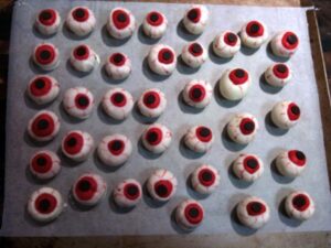 39 Cake Eyeballs, ready for the party on Saturday...