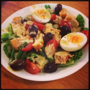 Salad Niçoise I made for lunch today. Fancy.